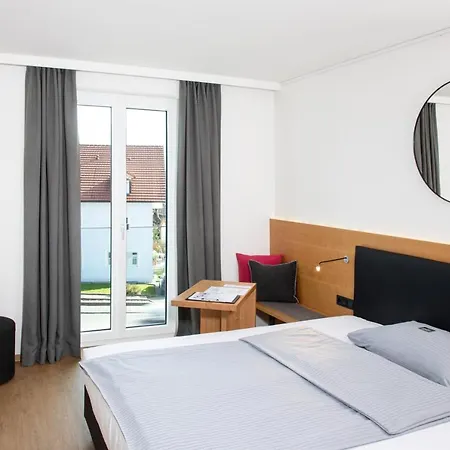 Simbach Hotel 2*
